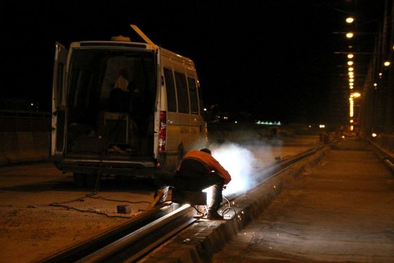 Более 100 человек выполняют ремонт Молитовского моста - администрация Нижнего Новгорода 1 Более 100 человек выполняют ремонт Молитовского моста - администрация Нижнего Новгорода 1