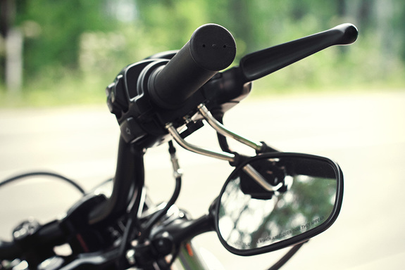 Harley-Davidson Sportster Forty-Eight: тест-драйв с Дмитрием Елизаровым 7 Harley-Davidson Sportster Forty-Eight: тест-драйв с Дмитрием Елизаровым 7