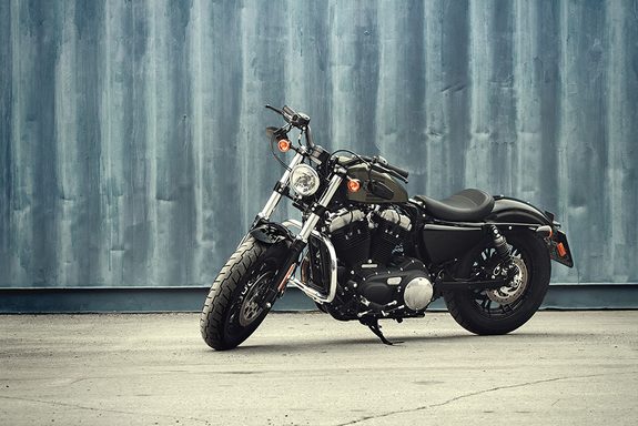 Harley-Davidson Sportster Forty-Eight: тест-драйв с Дмитрием Елизаровым 11 Harley-Davidson Sportster Forty-Eight: тест-драйв с Дмитрием Елизаровым 11