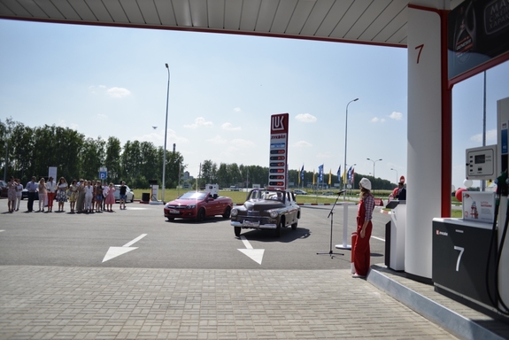 "Мега" в Нижнем Новгороде впервые разместила на своей территории заправку "Лукойл" 1 "Мега" в Нижнем Новгороде впервые разместила на своей территории заправку "Лукойл" 1