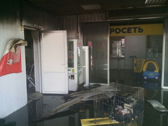 В Татарстане из-за пожара в супермаркете «Эссен» эвакуировали 150 человек 1 В Татарстане из-за пожара в супермаркете «Эссен» эвакуировали 150 человек 1