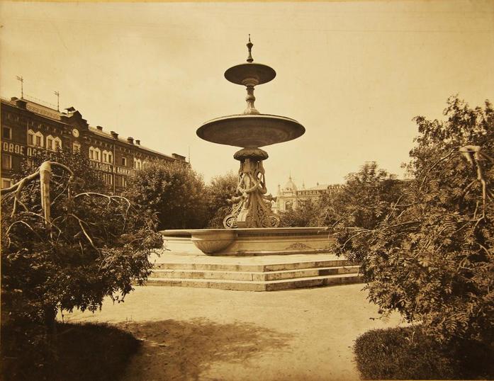 На площади Маркина в Нижнем Новгороде предложено восстановить "фонтан благотворителей" 1 На площади Маркина в Нижнем Новгороде предложено восстановить "фонтан благотворителей" 1