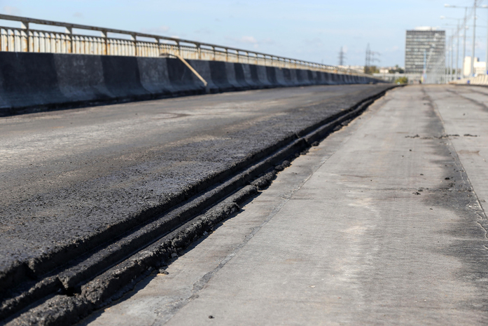 На Молитовском мосту в Нижнем Новгороде начался ремонт второй половины проезжей части 2 На Молитовском мосту в Нижнем Новгороде начался ремонт второй половины проезжей части 2