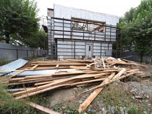 В Казани предпринимателя заставили снести надстроенный второй этаж павильона 1 В Казани предпринимателя заставили снести надстроенный второй этаж павильона 1