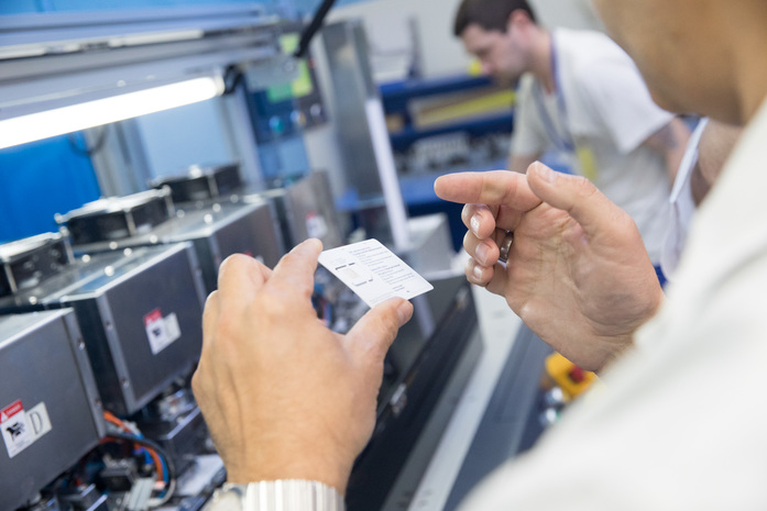 Производство пластиковых карт на нижегородском предприятии «НоваКард». ФОТОРЕПОРТАЖ 21 Производство пластиковых карт на нижегородском предприятии «НоваКард». ФОТОРЕПОРТАЖ 21