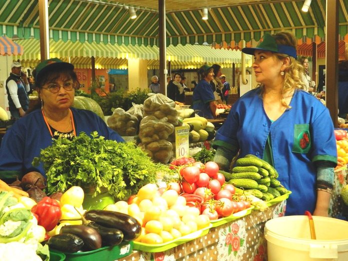 "Столица Нижний" вложила 440 млн руб. в открытие площадки "Торговые ряды "Жар-Птица" 14 "Столица Нижний" вложила 440 млн руб. в открытие площадки "Торговые ряды "Жар-Птица" 14