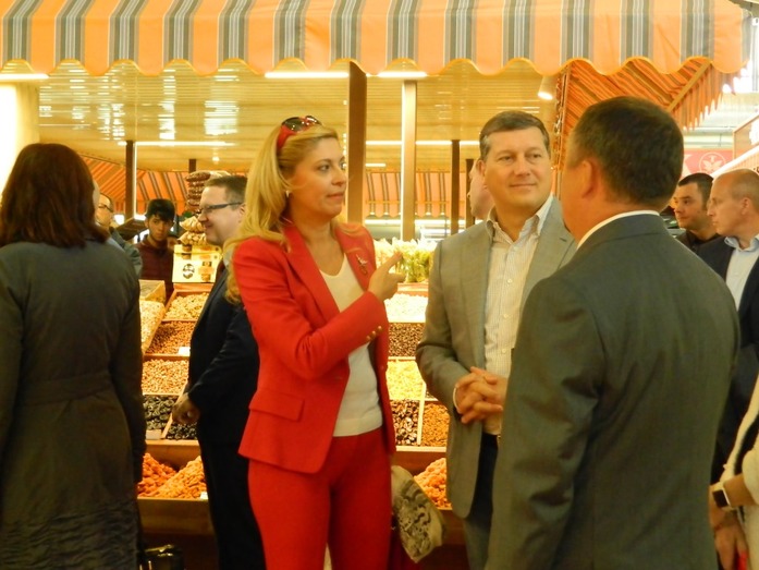 "Столица Нижний" вложила 440 млн руб. в открытие площадки "Торговые ряды "Жар-Птица" 9 "Столица Нижний" вложила 440 млн руб. в открытие площадки "Торговые ряды "Жар-Птица" 9