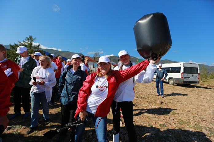 Большая уборка на Байкале: как я была корпоративным волонтером
3 Большая уборка на Байкале: как я была корпоративным волонтером
3