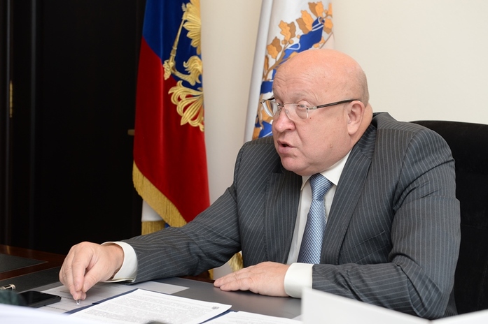 Валерий Шанцев: "Бюджет 2017 г. впервые будет бездефицитным"
1 Валерий Шанцев: "Бюджет 2017 г. впервые будет бездефицитным"
1