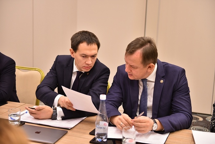 "Откровенный разговор" с Аделем Вафиным: легальный бизнес "всухую" проигрывает теневому 1 "Откровенный разговор" с Аделем Вафиным: легальный бизнес "всухую" проигрывает теневому 1