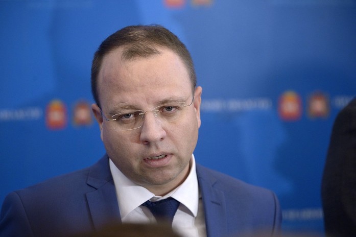 Тарасов - об алкоголизме. СМП «закрыл» меморандум с «Гринфлайтом». Сокращения в «Арианте» 2 Тарасов - об алкоголизме. СМП «закрыл» меморандум с «Гринфлайтом». Сокращения в «Арианте» 2