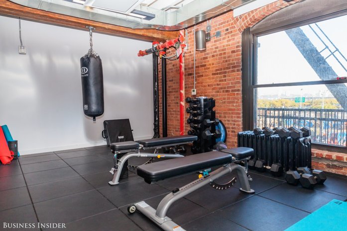 Пиво в свободном доступе, собачки и кабинки для уединения: как выглядит офис Uber / ФОТО 5 Пиво в свободном доступе, собачки и кабинки для уединения: как выглядит офис Uber / ФОТО 5