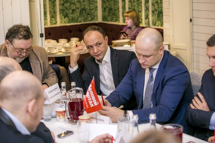 «Деловой квартал» провел последний экспертный совет по премии «Человек года-2016» 14 «Деловой квартал» провел последний экспертный совет по премии «Человек года-2016» 14