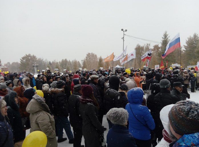 В Челябинске на митинг против Томинского ГОКа пришло около 2 тыс. человек 1 В Челябинске на митинг против Томинского ГОКа пришло около 2 тыс. человек 1