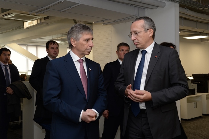 Дмитрий Олюнин: "Росбанк стремится стать lean-банком"
2 Дмитрий Олюнин: "Росбанк стремится стать lean-банком"
2