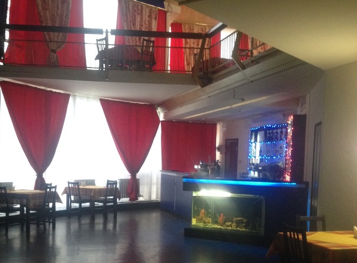 Стеклянный павильон в Первомайском сквере заняло кафе русской кухни 1 Стеклянный павильон в Первомайском сквере заняло кафе русской кухни 1