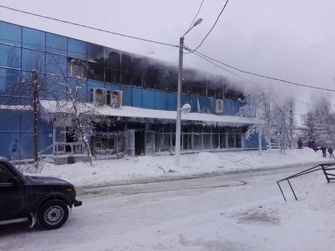 В Татарстане при пожаре в ЦУМе погибли животные выездного зоопарка 4 В Татарстане при пожаре в ЦУМе погибли животные выездного зоопарка 4
