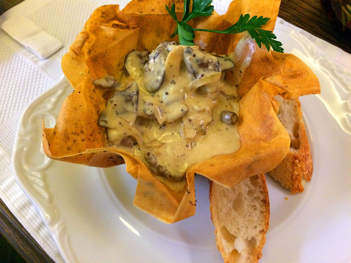 Ресторанная критика Якова Можаева: ресторан провинциальной кухни «Крюшон» 13 Ресторанная критика Якова Можаева: ресторан провинциальной кухни «Крюшон» 13