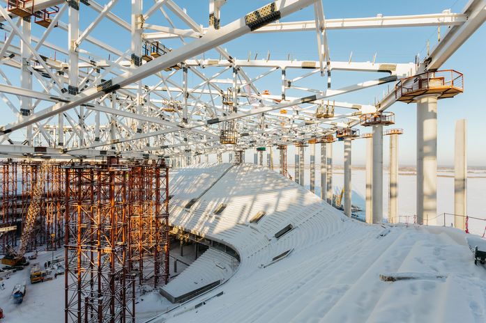 Над трибунами нижегородского стадиона строители замкнули опорное кольцо крыши 4 Над трибунами нижегородского стадиона строители замкнули опорное кольцо крыши 4