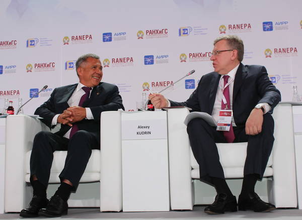 Рустам Минниханов выступил в Москве против «раскулачивания» регионов-доноров 2 Рустам Минниханов выступил в Москве против «раскулачивания» регионов-доноров 2