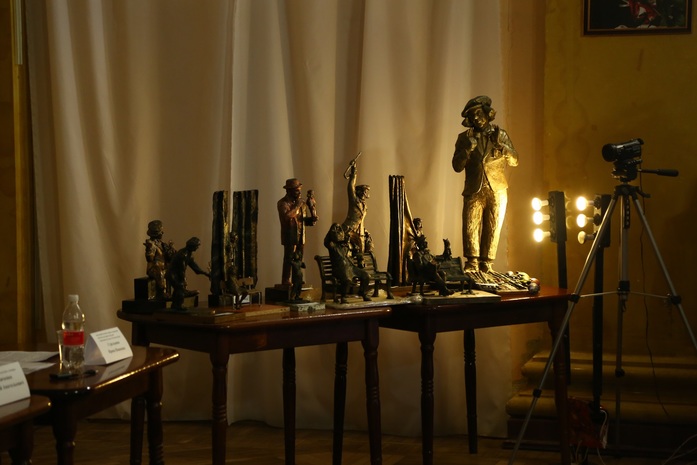 Горожане смогут выбрать проект памятника Попову 1 Горожане смогут выбрать проект памятника Попову 1