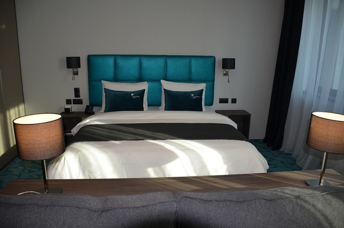 В Новосибирске открылся отель за 800 млн руб. Руководство показало его изнутри 3 В Новосибирске открылся отель за 800 млн руб. Руководство показало его изнутри 3