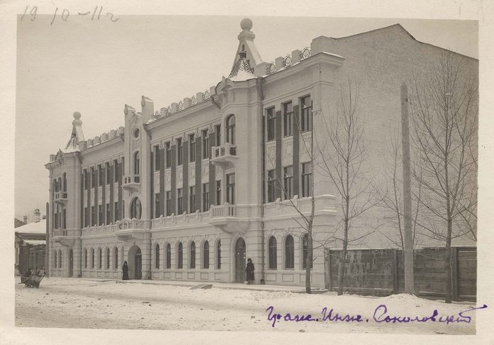 В Красноярске отреставрируют старинный почтамт на ул. Ленина
2 В Красноярске отреставрируют старинный почтамт на ул. Ленина
2