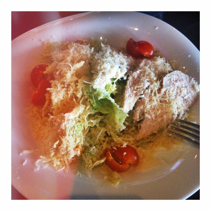 «Цезарь» в «Шоколад-ке». Ресторанная критика Светланы Кнор о старейшей кофейне города 2 «Цезарь» в «Шоколад-ке». Ресторанная критика Светланы Кнор о старейшей кофейне города 2