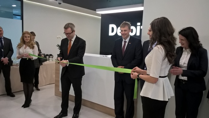 Deloitte официально открыл новосибирский офис и подписал соглашение с АИР 1 Deloitte официально открыл новосибирский офис и подписал соглашение с АИР 1