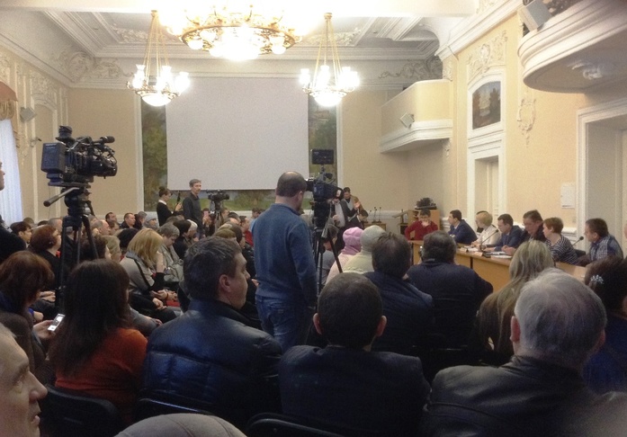 Клиенты «Татфондбанка» предлагают «ТАИФу» выплатить им потерянные в банке деньги//ВИДЕО 1 Клиенты «Татфондбанка» предлагают «ТАИФу» выплатить им потерянные в банке деньги//ВИДЕО 1