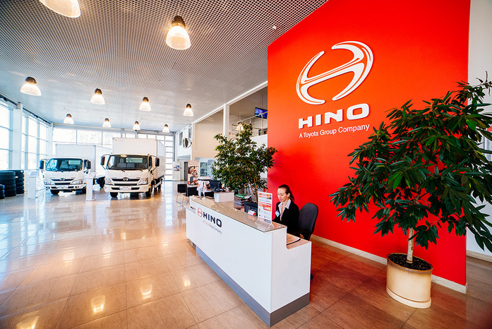 Здесь продают и «лечат» грузовики / Изнанка автосалона «Планета Авто» 5 Здесь продают и «лечат» грузовики / Изнанка автосалона «Планета Авто» 5