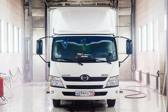 Здесь продают и «лечат» грузовики / Изнанка автосалона «Планета Авто» 7 Здесь продают и «лечат» грузовики / Изнанка автосалона «Планета Авто» 7