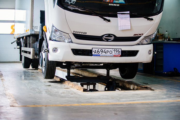 Здесь продают и «лечат» грузовики / Изнанка автосалона «Планета Авто» 11 Здесь продают и «лечат» грузовики / Изнанка автосалона «Планета Авто» 11