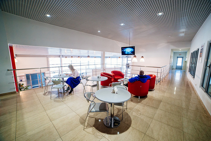 Здесь продают и «лечат» грузовики / Изнанка автосалона «Планета Авто» 18 Здесь продают и «лечат» грузовики / Изнанка автосалона «Планета Авто» 18