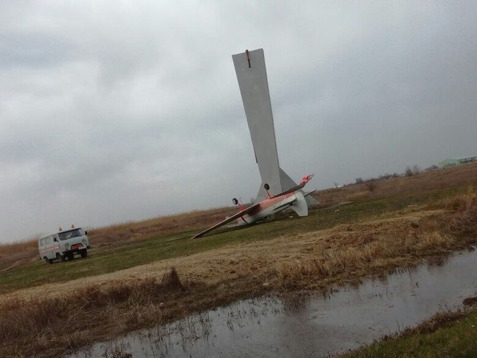 Сильный ветер "уронил" два памятника в Ростовской области 1 Сильный ветер "уронил" два памятника в Ростовской области 1