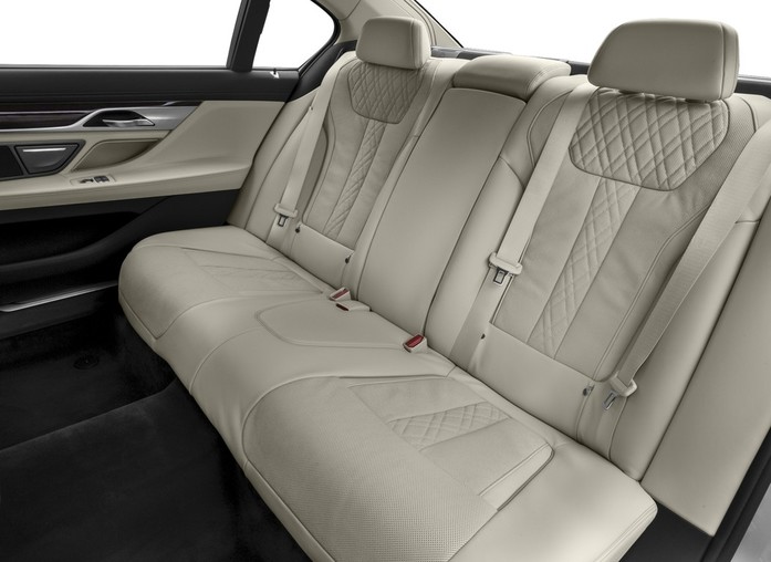 С комфортом по любым дорогам: РЕЙТИНГ автомобилей с самым удобным салоном 6 С комфортом по любым дорогам: РЕЙТИНГ автомобилей с самым удобным салоном 6