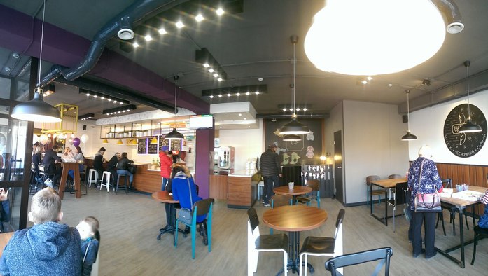 В Новосибирске открылась первая полноформатная пиццерия «Пицца Синица» 1 В Новосибирске открылась первая полноформатная пиццерия «Пицца Синица» 1