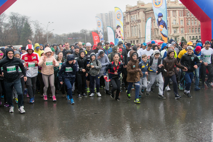 Более 3 тысяч человек приняли участие в забеге "Ростовское кольцо" ФОТО 1 Более 3 тысяч человек приняли участие в забеге "Ростовское кольцо" ФОТО 1