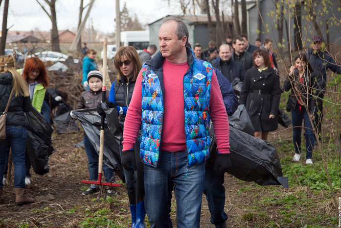 В Ростове состоялся общегородской субботник и День древонасаждения 1 В Ростове состоялся общегородской субботник и День древонасаждения 1