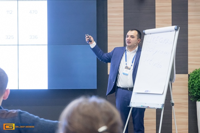 Дамир Халилов: «Не отдавайте корпоративные соцсети секретарше»
2 Дамир Халилов: «Не отдавайте корпоративные соцсети секретарше»
2