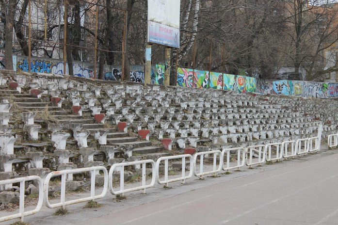 Нижегородский стадион «Водник»: почти разрушен, но по-прежнему популярен 4 Нижегородский стадион «Водник»: почти разрушен, но по-прежнему популярен 4