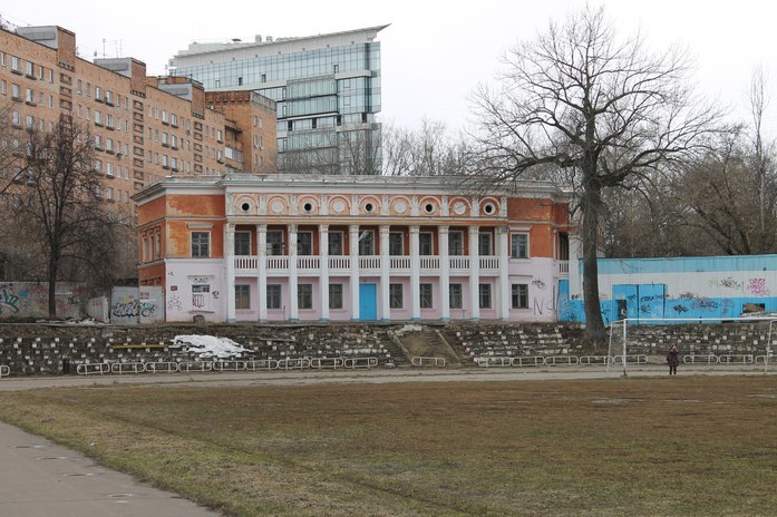 Нижегородский стадион «Водник»: почти разрушен, но по-прежнему популярен 5 Нижегородский стадион «Водник»: почти разрушен, но по-прежнему популярен 5