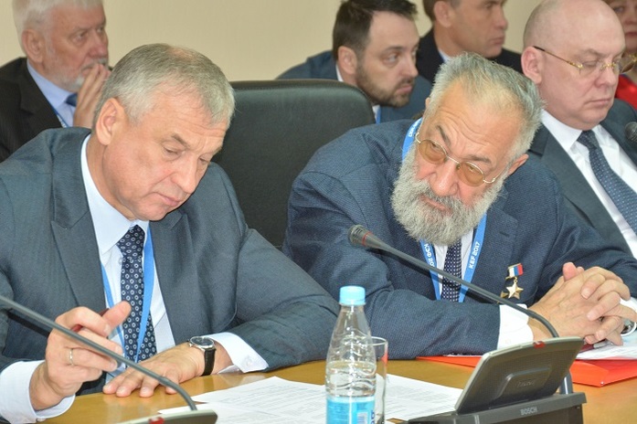 Артур Чилингаров: «Если мы не найдем средств, Арктика останется территорией прошлого»
1 Артур Чилингаров: «Если мы не найдем средств, Арктика останется территорией прошлого»
1