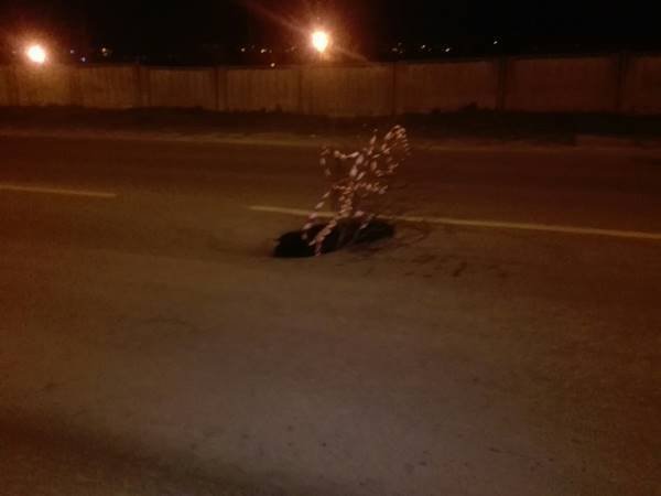 Это провал: на нескольких улицах Ростова опять образовались ямы ФОТО 3 Это провал: на нескольких улицах Ростова опять образовались ямы ФОТО 3