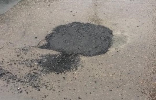 Это провал: на нескольких улицах Ростова опять образовались ямы ФОТО 6 Это провал: на нескольких улицах Ростова опять образовались ямы ФОТО 6