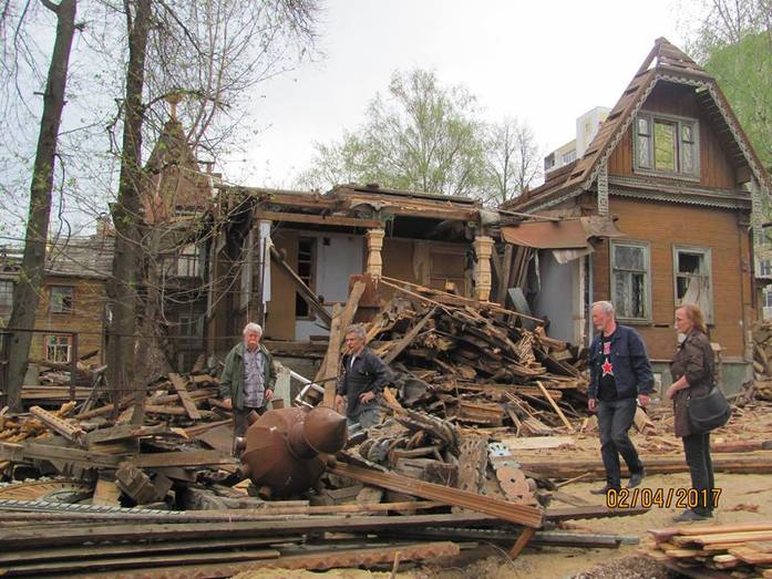 Дом купца Смирнова, привлекший внимание Путина, разобрали 2 Дом купца Смирнова, привлекший внимание Путина, разобрали 2