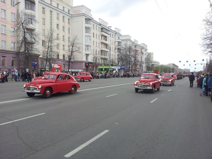 По Челябинску прошел 50-тысячный «Бессмертный полк» 3 По Челябинску прошел 50-тысячный «Бессмертный полк» 3