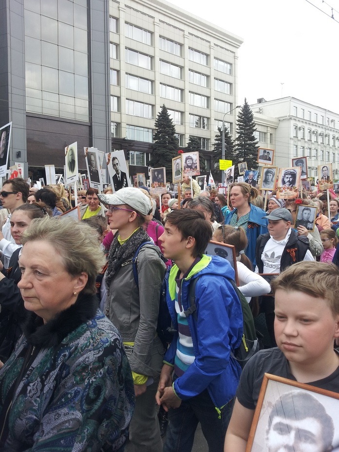 По Челябинску прошел 50-тысячный «Бессмертный полк» 9 По Челябинску прошел 50-тысячный «Бессмертный полк» 9