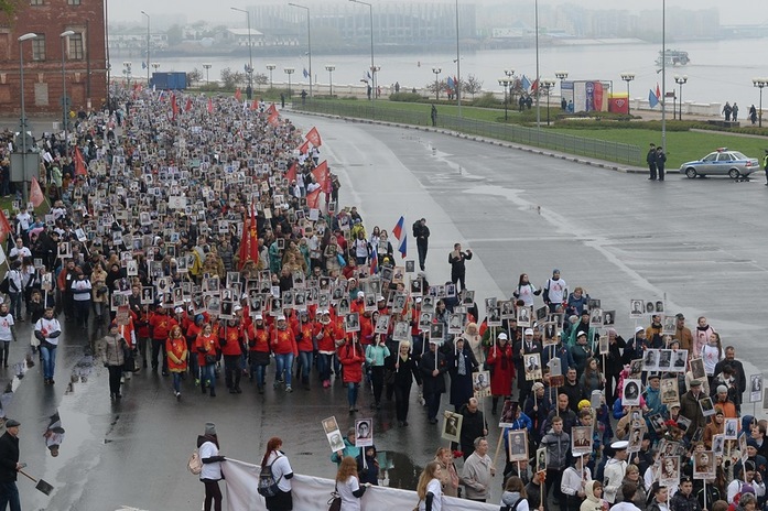 Более 100 тыс. нижегородцев прошли с "Бессмертным полком" 6 Более 100 тыс. нижегородцев прошли с "Бессмертным полком" 6