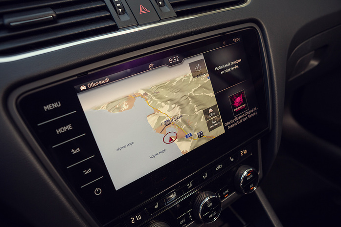 Обновленная Skoda Octavia: тест-драйв с Дмитрием Елизаровым 5 Обновленная Skoda Octavia: тест-драйв с Дмитрием Елизаровым 5